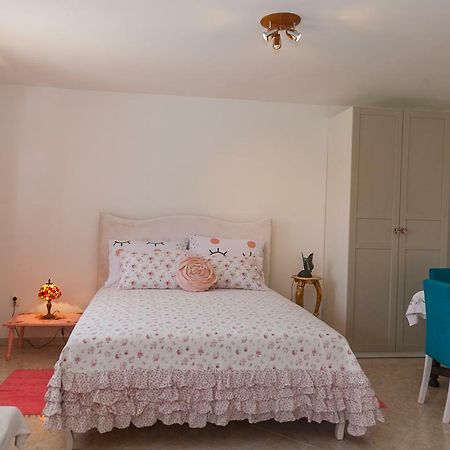 Castello Flower Apartment Kastela Ngoại thất bức ảnh