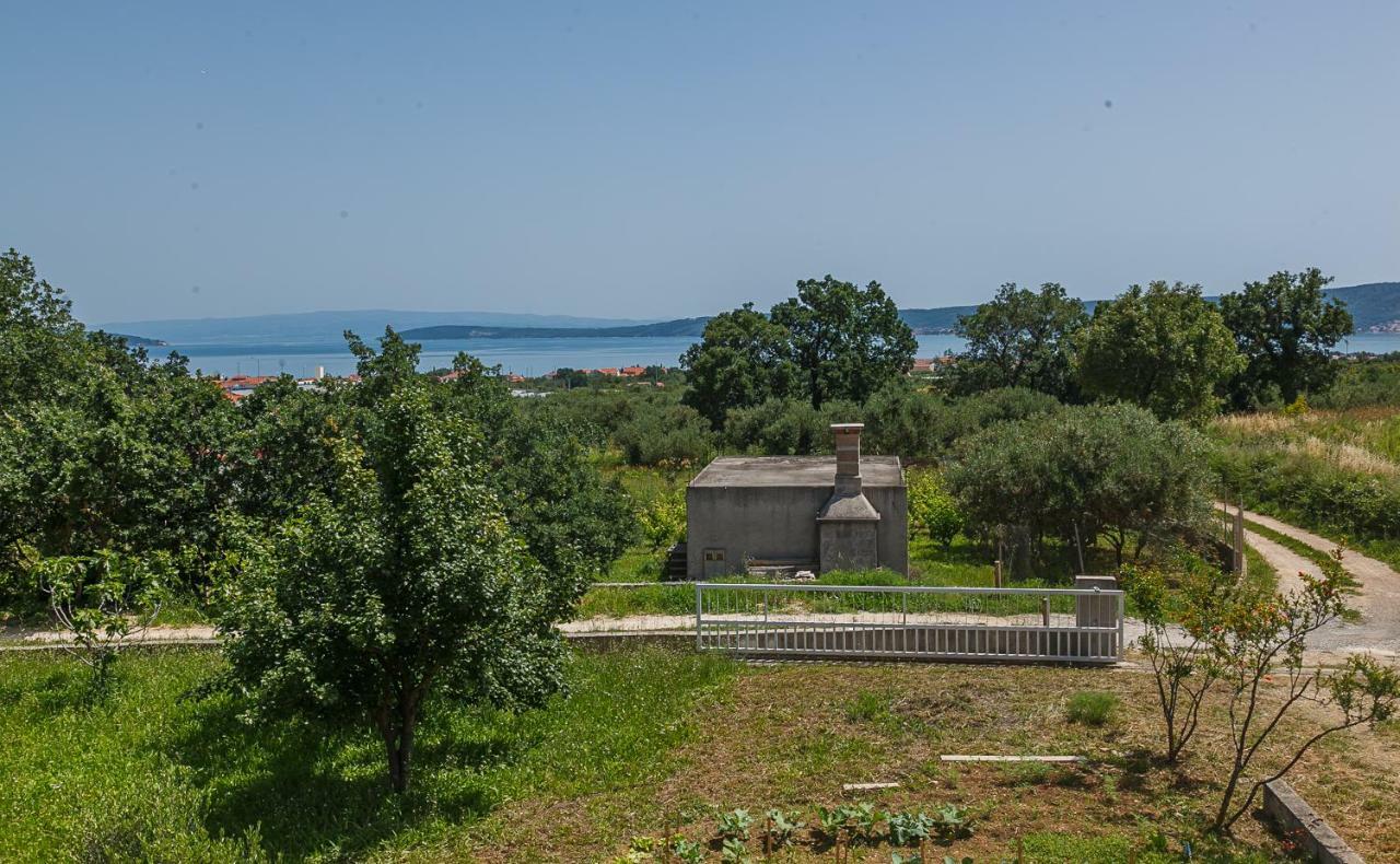 Castello Flower Apartment Kastela Ngoại thất bức ảnh
